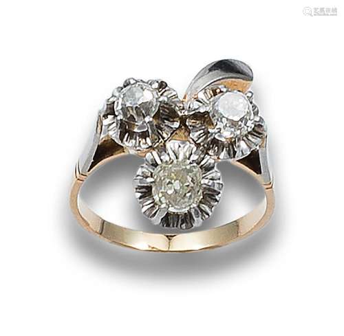 ANTIQUE RING WITH DIAMONDS, IN YELLOW GOLD AND PLATINUM