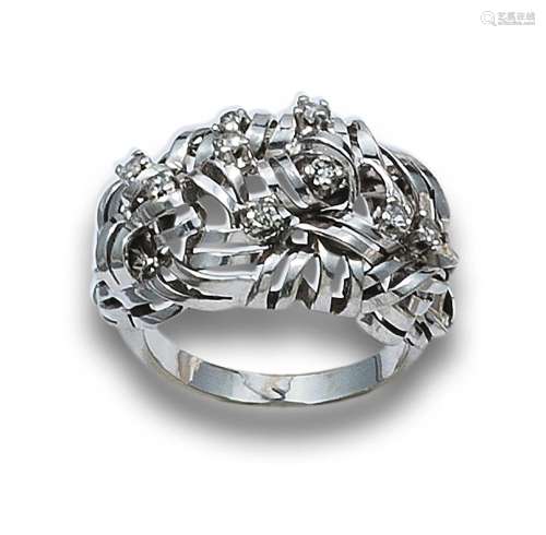 BOMBÉ RING IN WHITE GOLD AND DIAMONDS