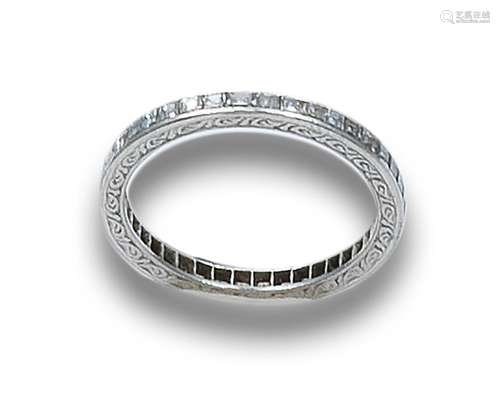 ENDLESS ALLIANCE RING OF DIAMONDS AND PLATINUM