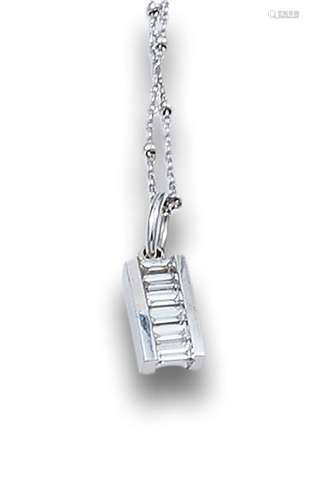 WHITE GOLD CHAIN ​​AND PENDANT WITH DIAMONDS