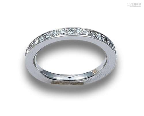 ENDLESS ALLIANCE RING WITH DIAMONDS, IN WHITE GOLD