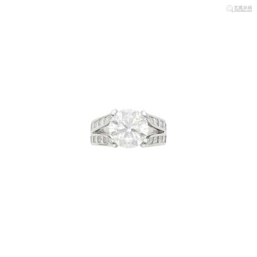 White Gold and Diamond Ring