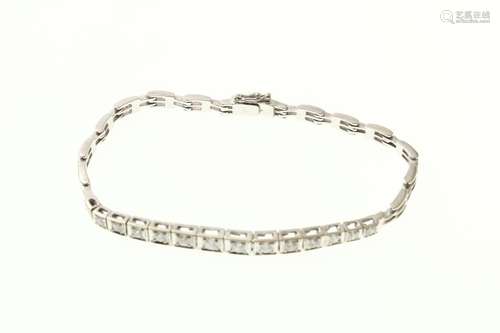 Witgouden armband bezet met diamant