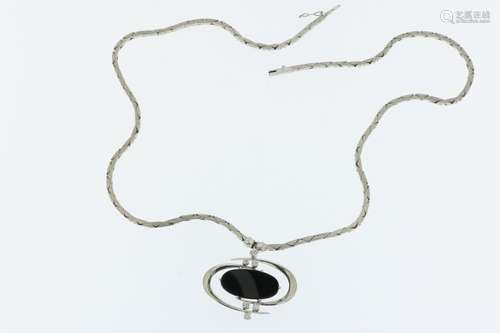 Witgouden collier briljant en onyx