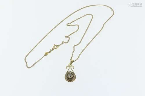 Gouden collier waaraan hanger