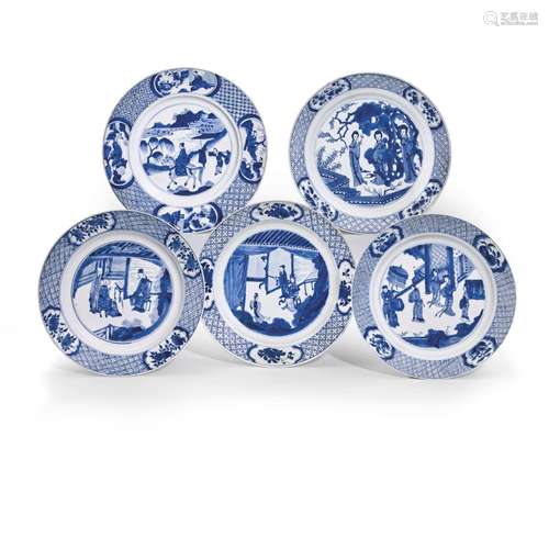 CINQ ASSIETTES EN PORCELAINE BLEU BLANCCHINE, DYNASTIE QING,...