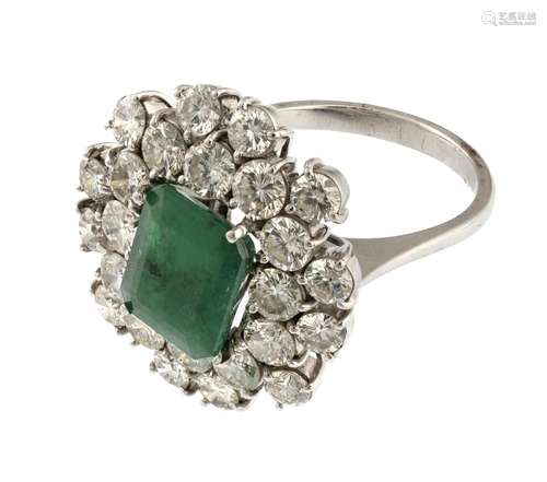 WHITE GOLD RING WITH EMERALD AND DIAMONDS