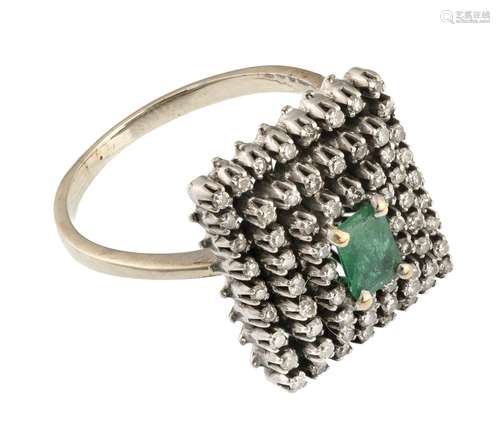 WHITE GOLD RING WITH EMERALD AND DIAMONDS