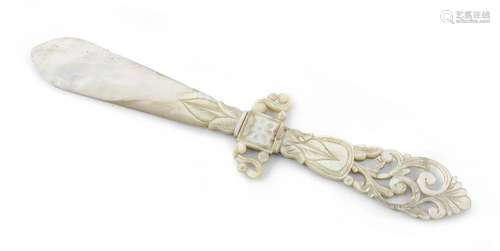 MOTHER OF PEARL LETTER OPENER, EARLY 20TH CENTURY