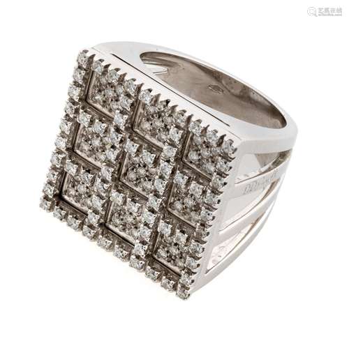 WHITE GOLD RING WITH DIAMONDS