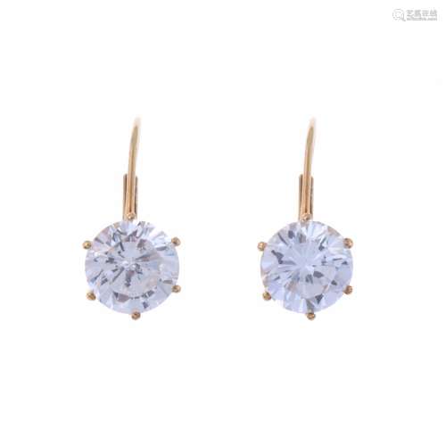 ZIRCON EARRINGS.