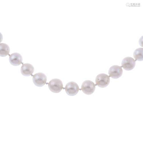 AUSTRALIAN PEARLS NECKLACE.