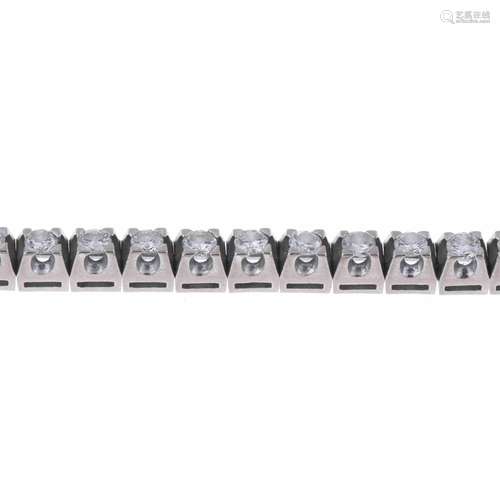 DIAMONDS RIVIERE BRACELET.