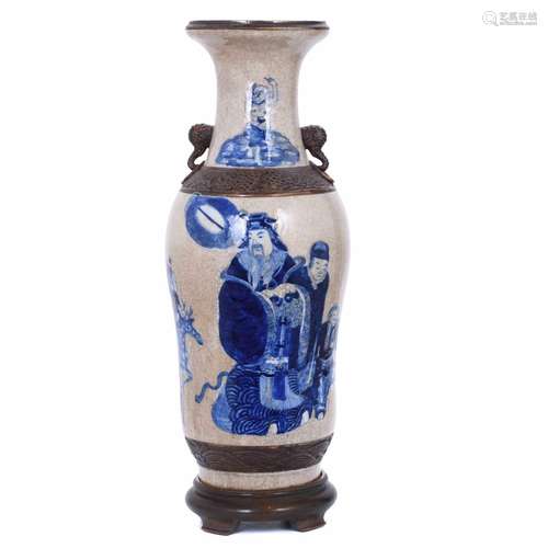 LARGE CHINESE VASE, EARLY 20TH CENTURY.