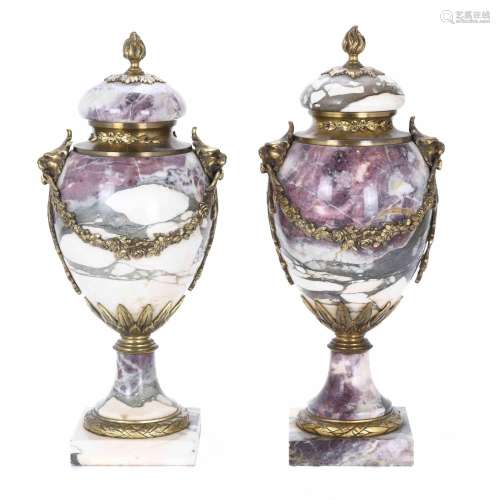 PAIR OF DECORATIVE GOBLETS, LOUIS XVI STYLE, LATE 19TH CENTU...