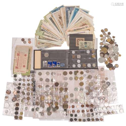 Coins and banknotes - All world