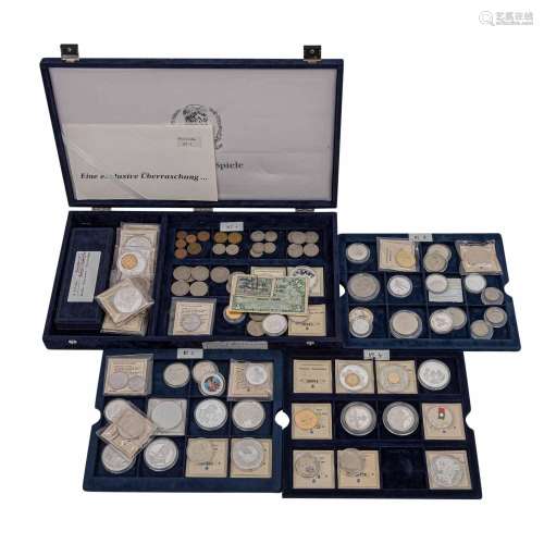 Casket with mixed single and special coins,