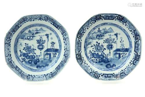 pair of 18th Cent. Chinese plates in porcelain wit…