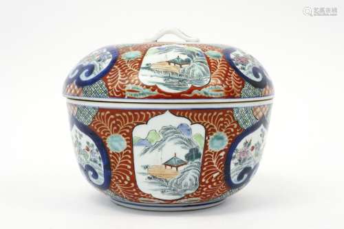19th Cent. Japanese lidded tureen in porcelain wit…