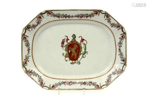 quite large 18th Cent. Chinese dish in porcelain w…