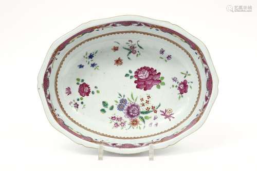 18th Cent. Chinese oval bowl in porcelain with a `…