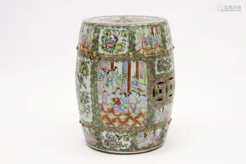 19th Cent. Chinese garden stool in porcelain with …