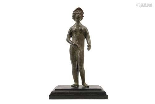 Ancient Roman bronze sculpture depicting a nude Ve…