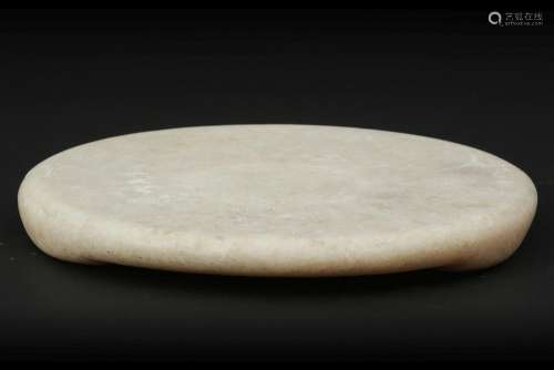 round Far Eastern offering plate in marble with a …
