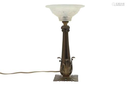French Maynardier Art Deco lamp in bronze and opal…