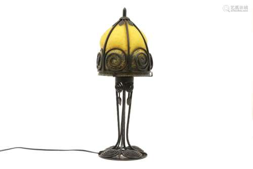 presumably French Art Deco lamp in wrought iron an…