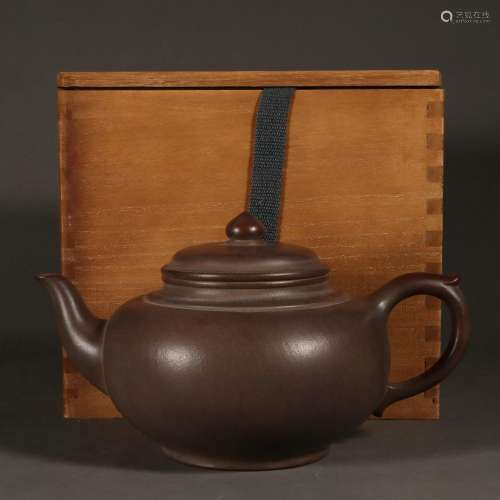 Purple clay pot from the Qing Dynasty