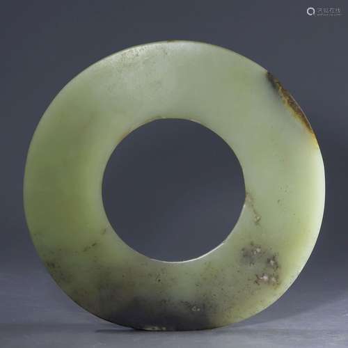 Jade loop from the Qing Dynasty