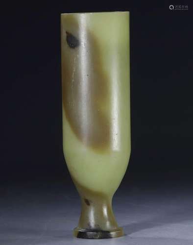 Jade loop from the Qing Dynasty