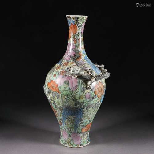 Pastel flower pan Chi dragon pattern bottle from the Qing dy...