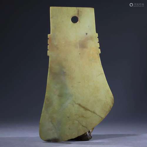 Spined jade axe from Qing Dynasty