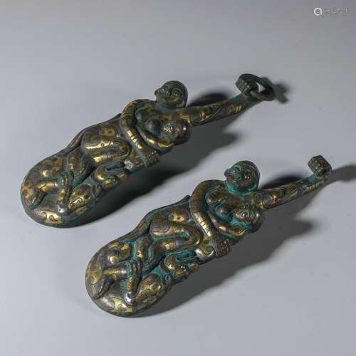 A group copper and gold and silver helt hook from the Qing D...