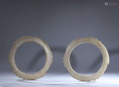 A pair of jadeXuan Ji from the Qing Dynasty