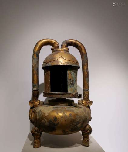 A GILT-BRONZE TRIPOD OIL LAMP.HAN DYNASTY