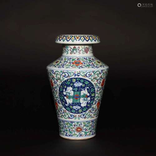 A DOUCAI VASE.MARK OF KANGXI