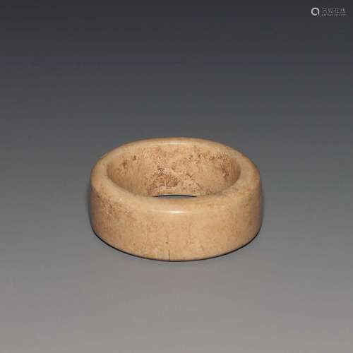 A JADE BANGLE.HAN DYNASTY