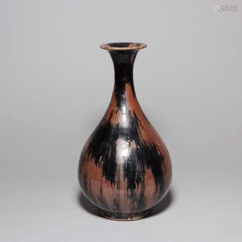 A CIZHOU-GLAZED VASE.YUHUCHUNPING.JIN DYNASTY