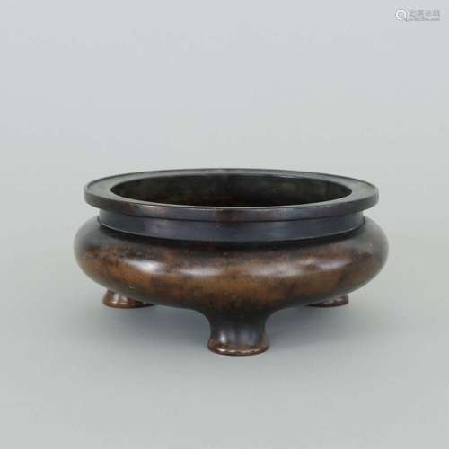 A BRONZE TRIPOD CENSER.MARK OF XUANDE