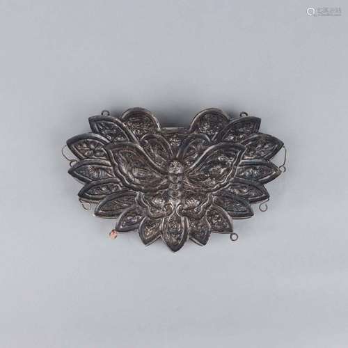 A SILVER BUTTERFLY PENDANT.QING DYNASTY