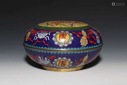 A CLOISNNE ENAMEL BOX AND COVER.MARK OF QIANLONG