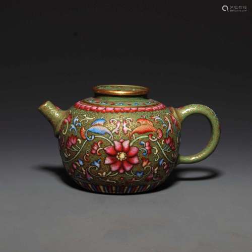A COLORED YIXING TEAPOT AND COVER.QING DYNASTY