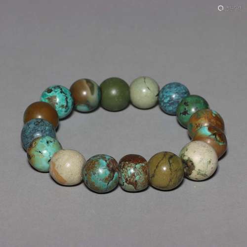 AN  AGATE AND TURQUOISE  BEADS BRACELET