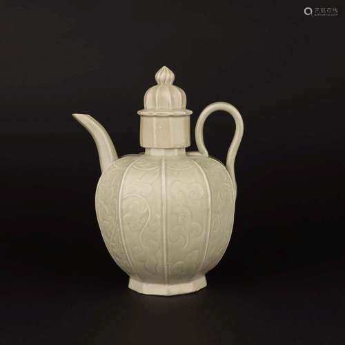 A CARVED YUEZHOU-GLAZED WINE POT.SONG DYNASTY