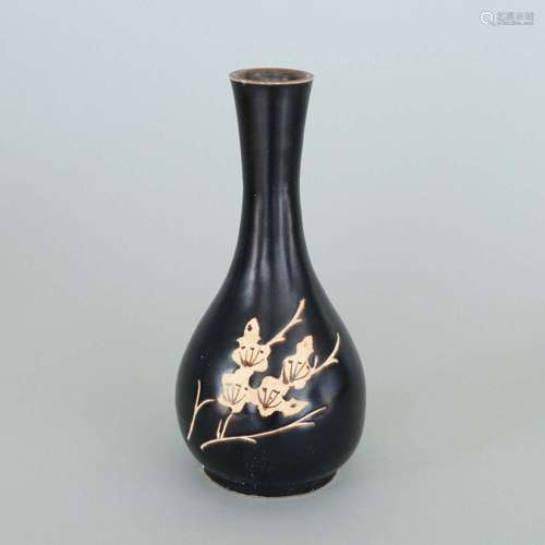 A JIZHOU BOTTLE VASE.SONG DYNASTY