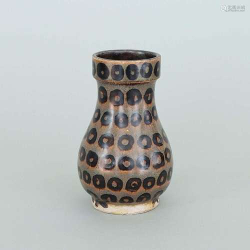 A JIZHOU BOTTLE VASE.SONG DYNASTY