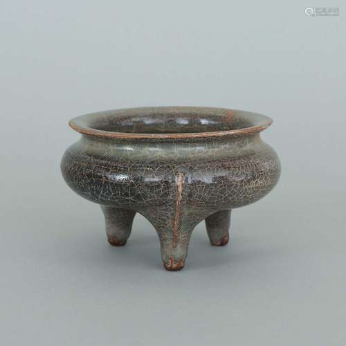 A LONGQUAN-CELADON-GLAZED CENSER.SONG DYNASTY